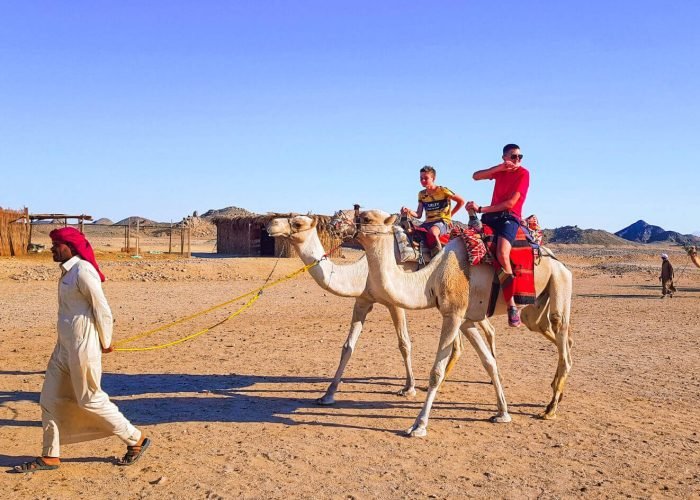 A-wonderful-picture-of-the-safari-with-camels-in-Hurghada.jpg