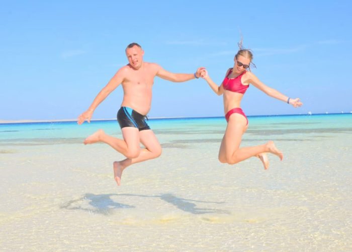 Great-photo-of-the-couple-on-the-White-Island.jpg