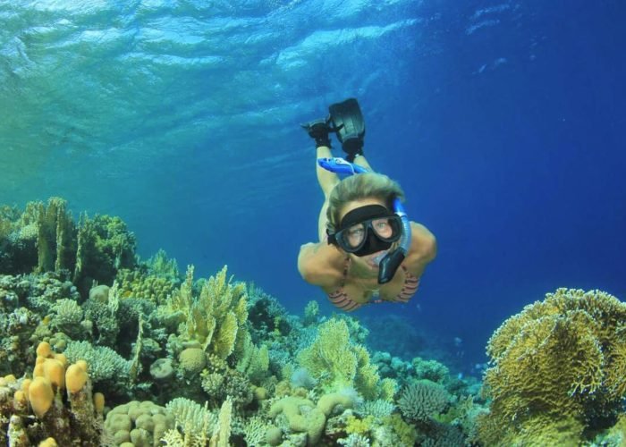 great-photo-of-a-tourist-on-a-snorkeling-trip.jpg