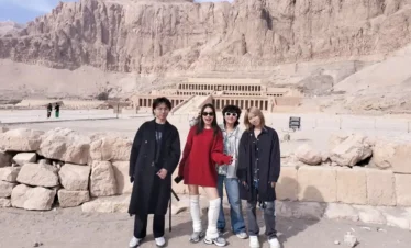 9 Day Cairo, Nile Cruise & Hurghada Experience A-wonderful-photo-of-one-of-our-visitors-in-front-of-Hatshepsut-Temple