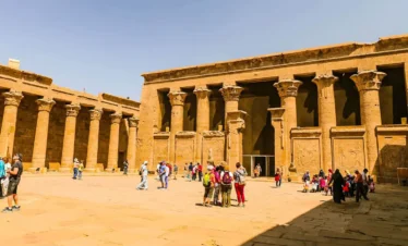 Some-tourists-in-front-of-the-Edfu-Temple-from-one-of-the-excursions