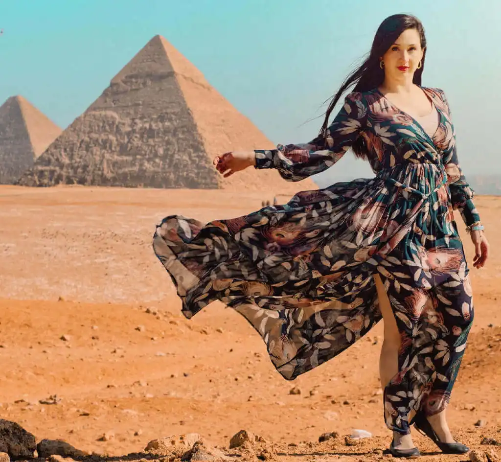 Discover Cairo in 3 Days: Pyramids, Museums & Cultural Wonders a-wonderful-shot-of-a-tourist-in-front-of-the-pyramids