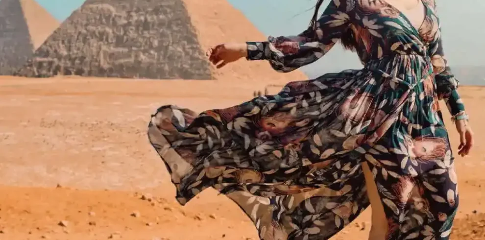 Discover Cairo in 3 Days: Pyramids, Museums & Cultural Wonders a-wonderful-shot-of-a-tourist-in-front-of-the-pyramids