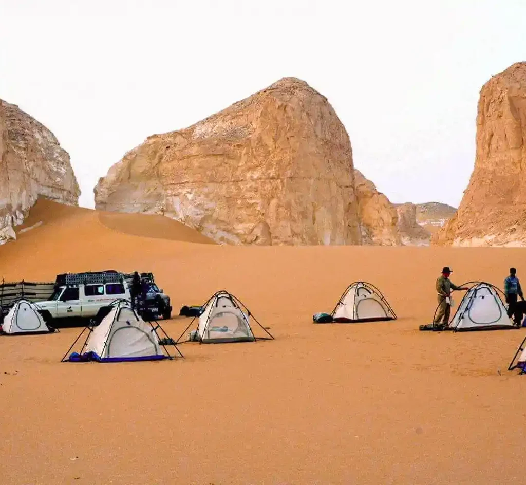 A-picture-of-camping-in-Bahariya-Oasis