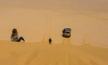 Pictures-of-a-couple-from-a-jeep-safari Bahariya Oasis Djara Cave
