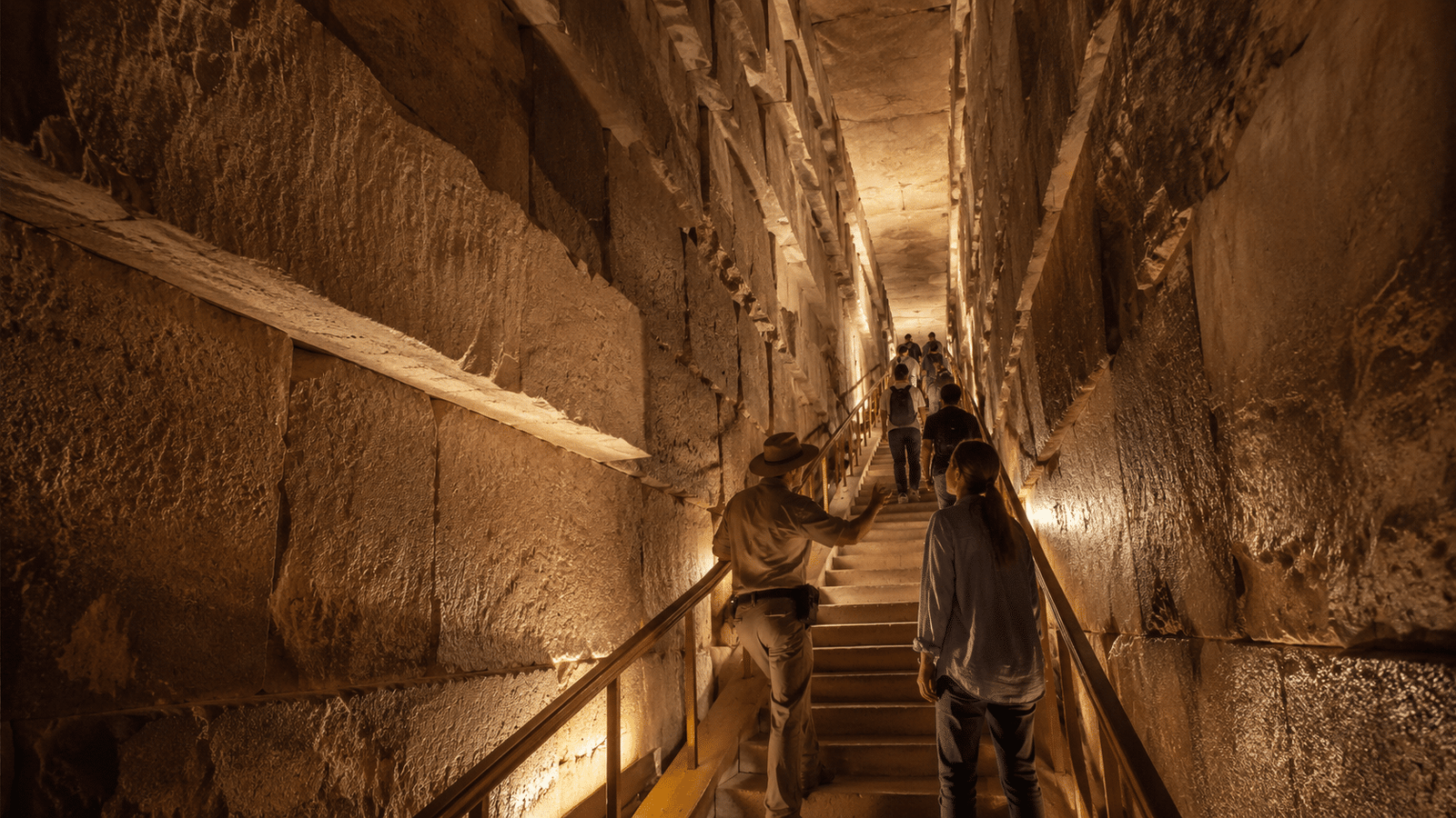 inside the great pyramid